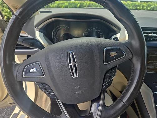 2015 Lincoln MKZ Base