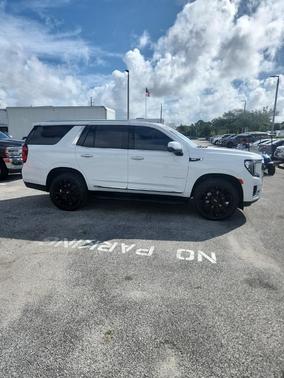2022 GMC Yukon SLT