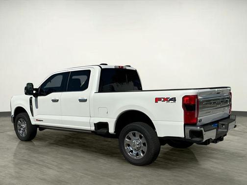 Star White Metallic Tri-Coat 2025 Ford F-250 King Ranch