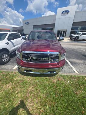 Delmonico Red Pearlcoat 2018 RAM 1500 Longhorn