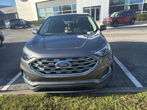 2022 Ford Edge Titanium