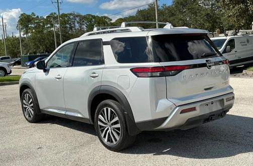 2022 Nissan Pathfinder Platinum
