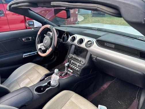 2020 Ford Mustang EcoBoost Premium