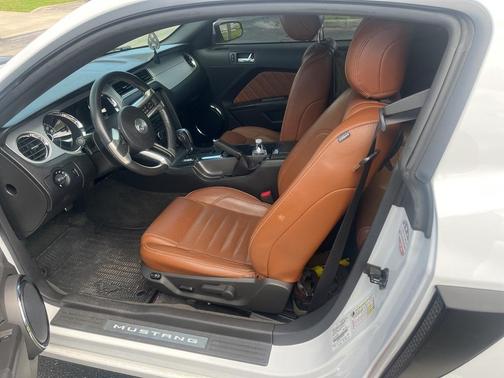 2014 Ford Mustang V6 Premium