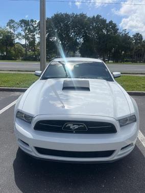 2014 Ford Mustang V6 Premium
