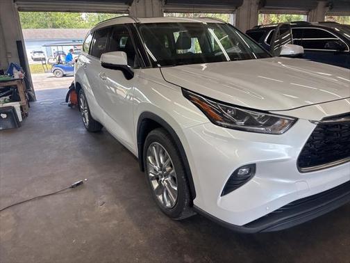 2022 Toyota Highlander Limited
