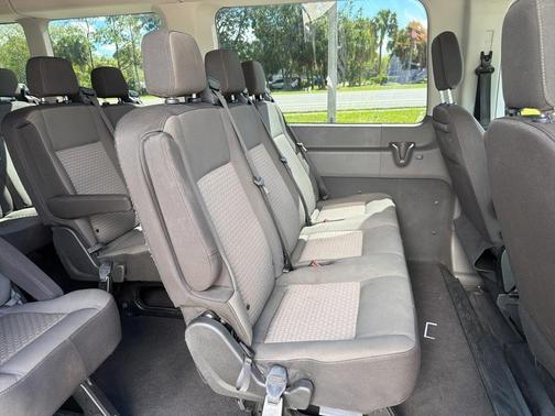 2022 Ford Transit-350 XLT