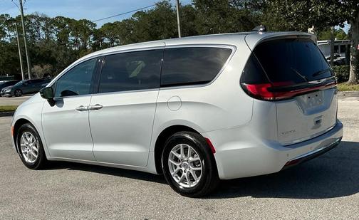 2024 Chrysler Pacifica Touring-L