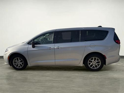 2024 Chrysler Pacifica Touring-L