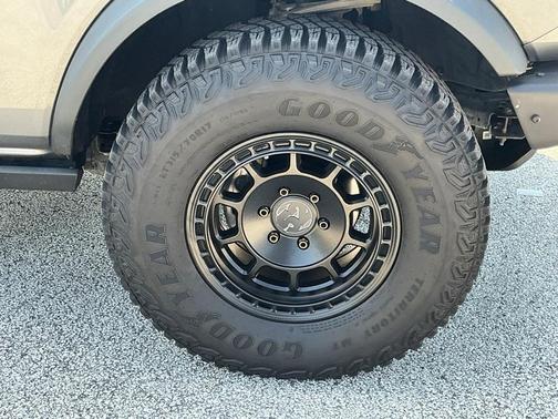2021 Ford Bronco Base