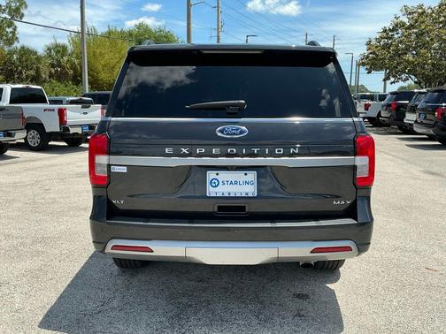 Gray Metallic 2024 Ford Expedition Max XLT