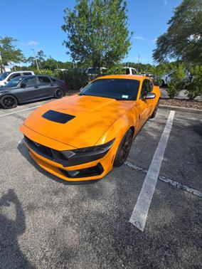 Orange Fury Metallic Tri-Coat 2026 Ford Mustang Dark Horse Fastback