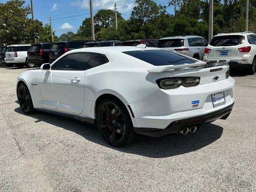 Summit White 2022 Chevrolet Camaro 2SS