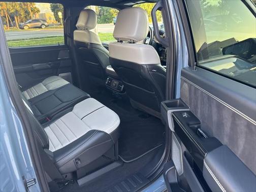 2023 Ford F-150 Lightning Platinum