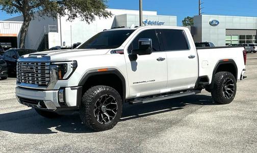 2024 GMC Sierra 2500 Denali