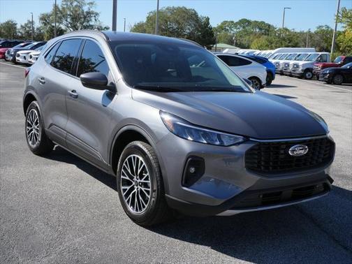 2025 Ford Escape SE