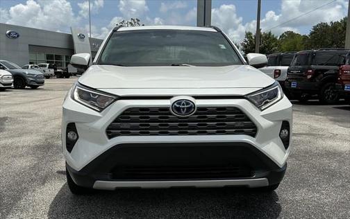2020 Toyota RAV4 Hybrid SE