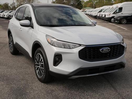 2025 Ford Escape SE