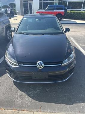 2015 Volkswagen Golf R 4-Door w/DCC & Navigation
