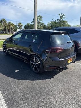 2015 Volkswagen Golf R 4-Door w/DCC & Navigation