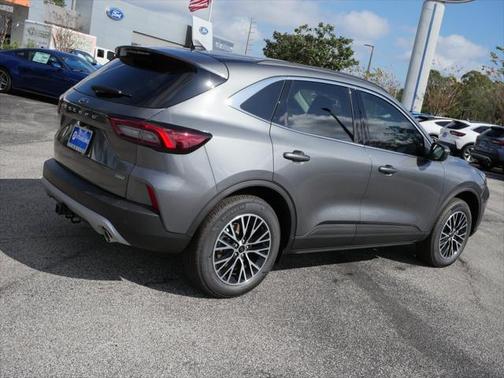 2025 Ford Escape SE