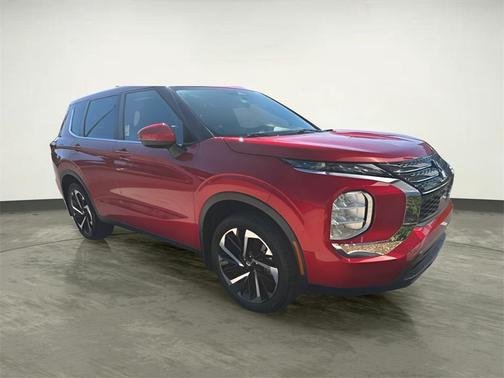 2022 Mitsubishi Outlander ES