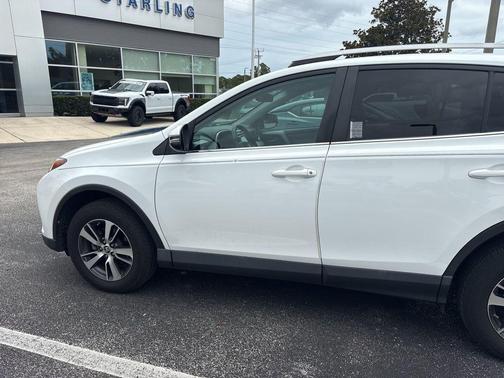 Super White 2017 Toyota RAV4 XLE