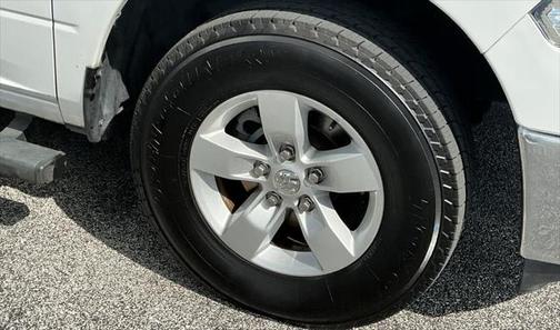 2019 RAM 1500 SLT