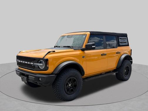 Cyber Orange Metallic Tricoat 2022 Ford Bronco Wildtrak