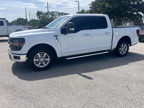 Oxford White 2024 Ford F-150 XLT Truck