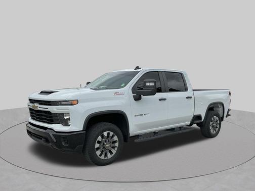 Summit White 2024 Chevrolet Silverado 2500 Custom