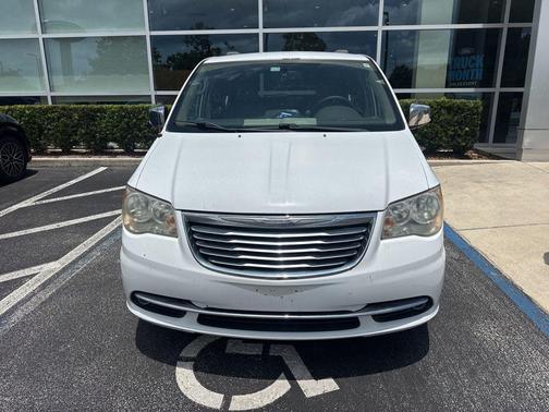 Bright White Clearcoat 2014 Chrysler Town & Country Touring-L
