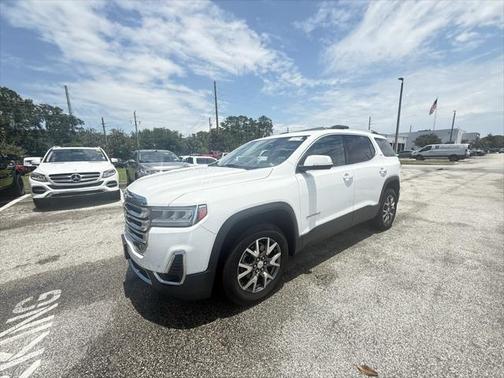 2023 GMC Acadia AWD SLT