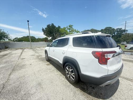 2023 GMC Acadia AWD SLT