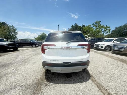 2023 GMC Acadia AWD SLT