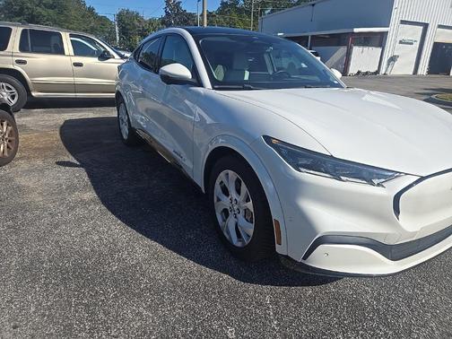 2022 Ford Mustang Mach-E Premium