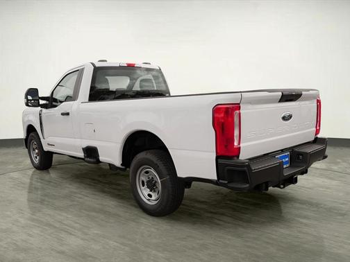 Oxford White 2025 Ford F-250 XL