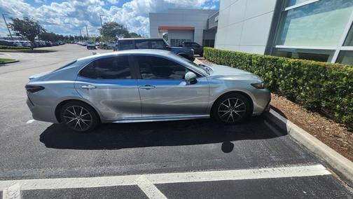 2022 Toyota Camry SE
