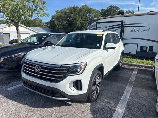 Opal White Pearl 2024 Volkswagen Atlas 2.0T SE w/Technology