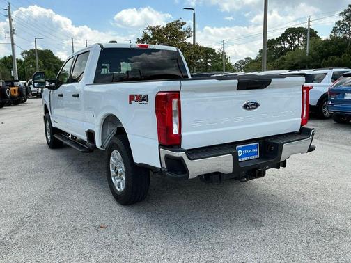 Oxford White 2024 Ford F-250 XLT