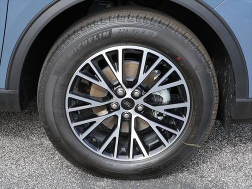 2025 Ford Escape SE