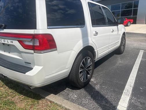 2015 Lincoln Navigator Base