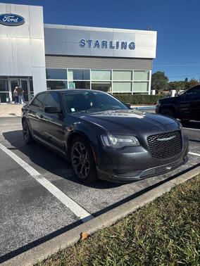 2018 Chrysler 300 Touring
