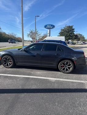 2018 Chrysler 300 Touring