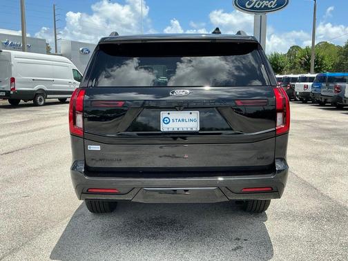 Dark Matter Gray Metallic 2026 Ford Expedition Max Platinum