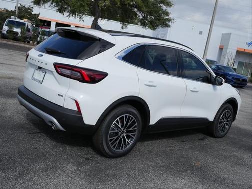 2025 Ford Escape SE