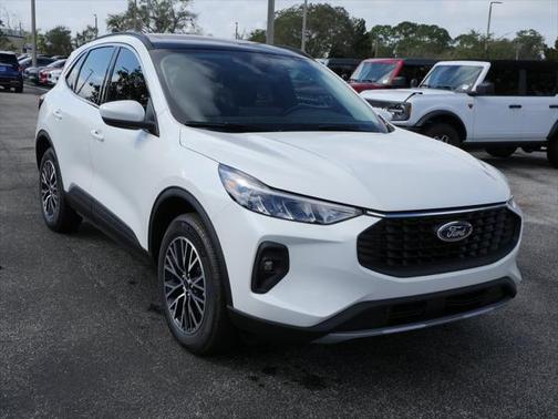 2025 Ford Escape SE