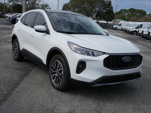 2025 Ford Escape SE