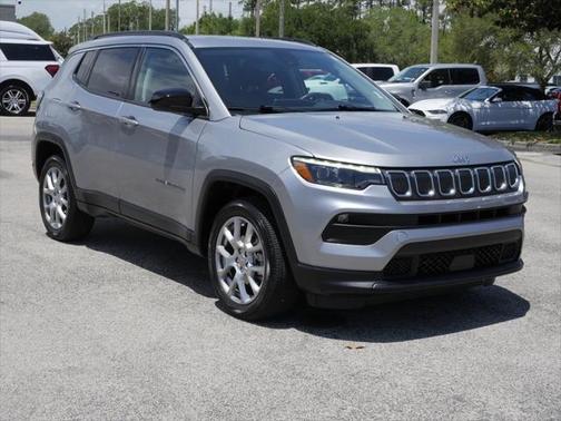 2022 Jeep Compass Latitude Lux
