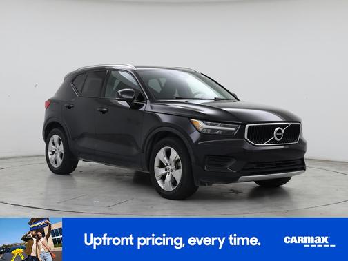 2020 Volvo XC40 T4 Momentum